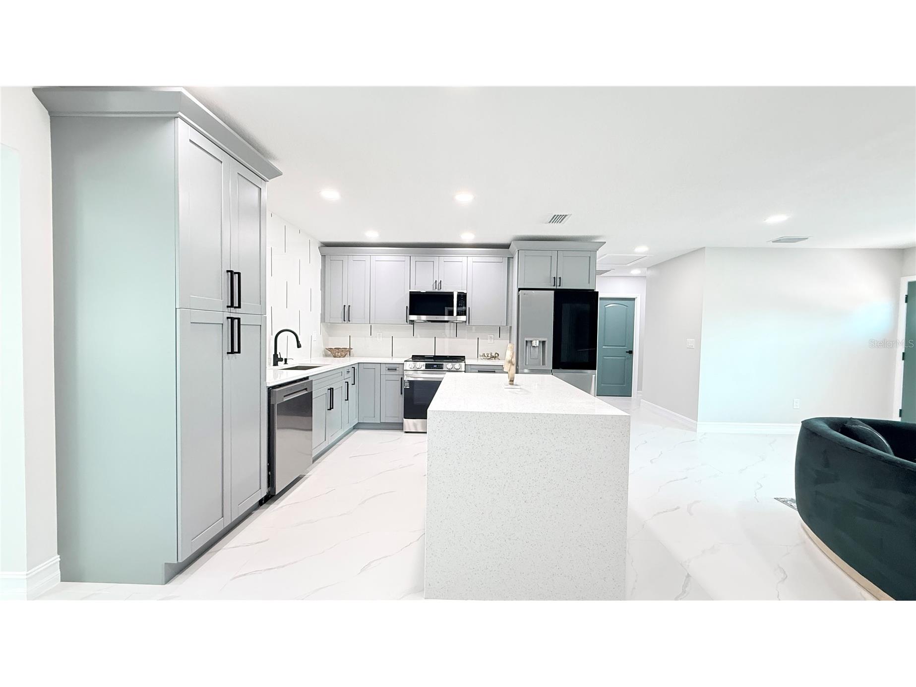 4312 E Grove View Avenue Tampa FL 33617 TB8508602 image10