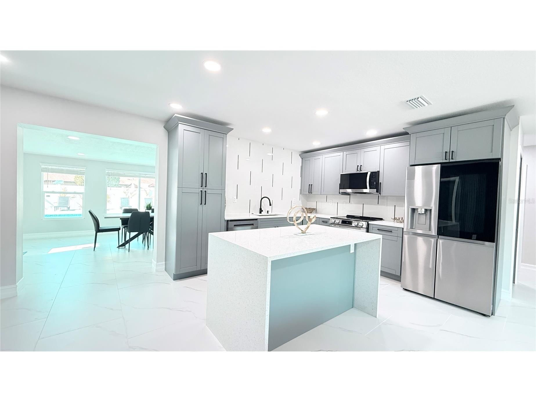 4312 E Grove View Avenue Tampa FL 33617 TB8508602 image12