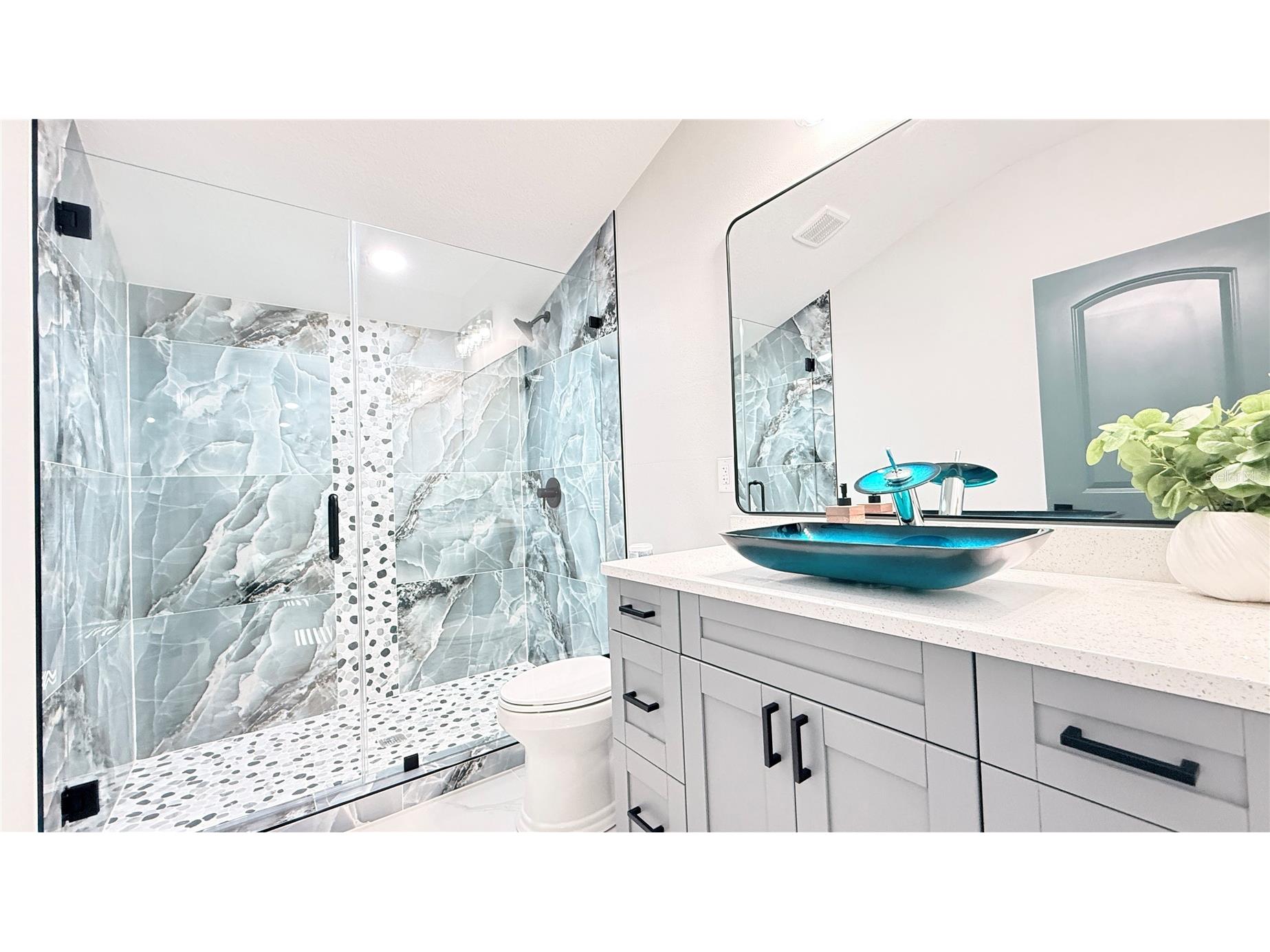 4312 E Grove View Avenue Tampa FL 33617 TB8508602 image19