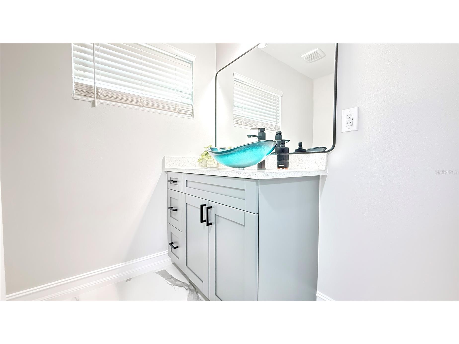 4312 E Grove View Avenue Tampa FL 33617 TB8508602 image25