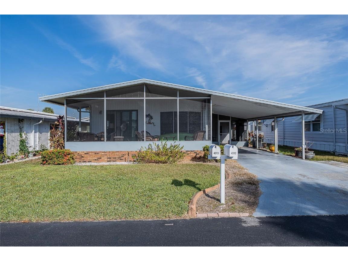 4313 Cherrywood Street Winter Haven FL 33880 - Dinner Lake TB8455650 image1