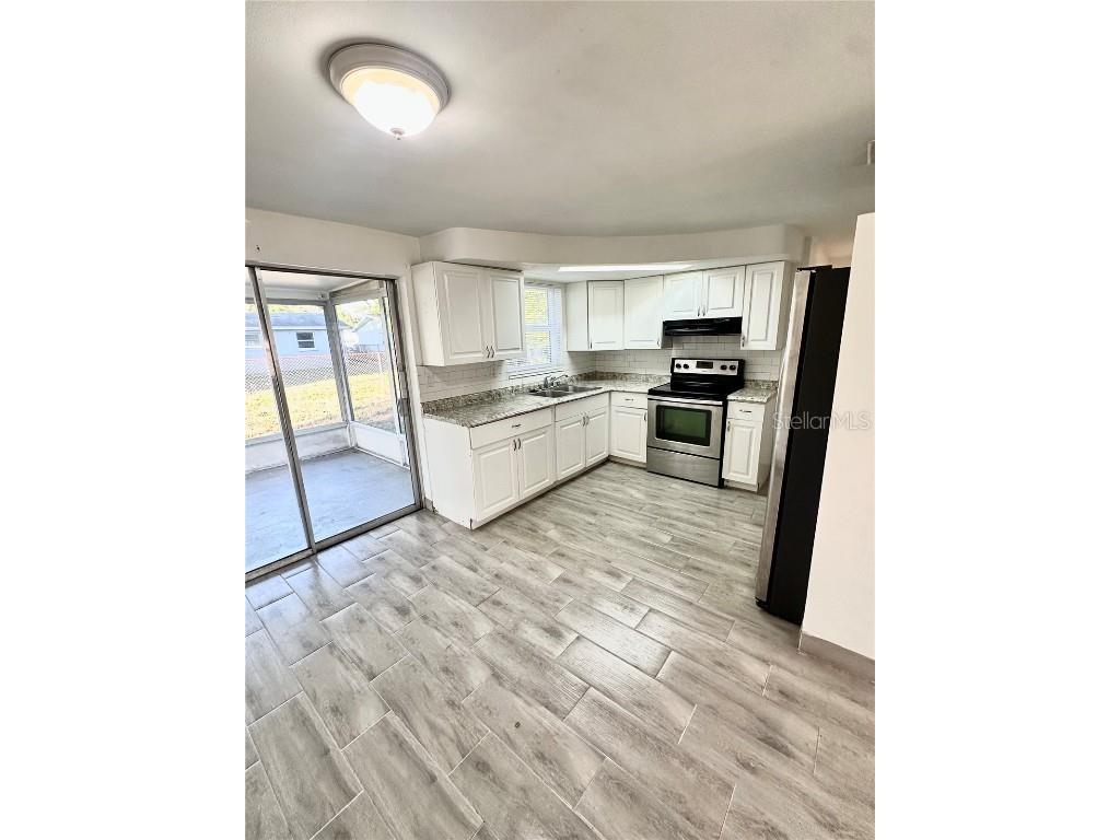 4313 Oak Bluff Avenue Holiday FL 34691 TB8449166 image4