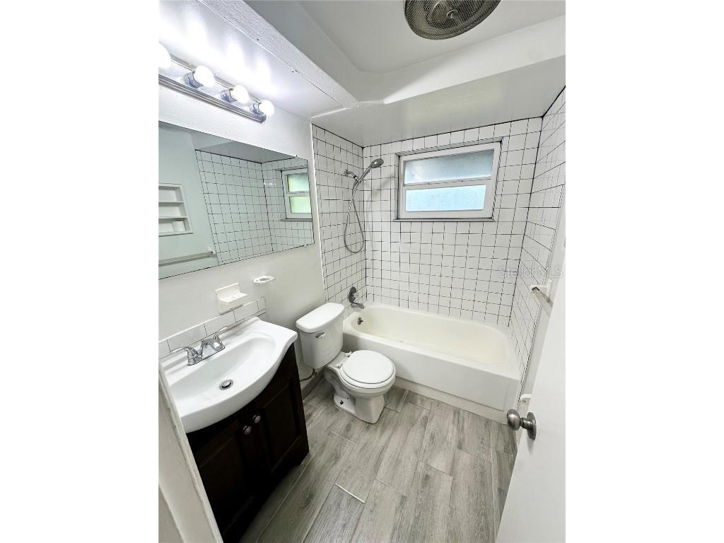 4313 Oak Bluff Avenue Holiday FL 34691 TB8449166 image6