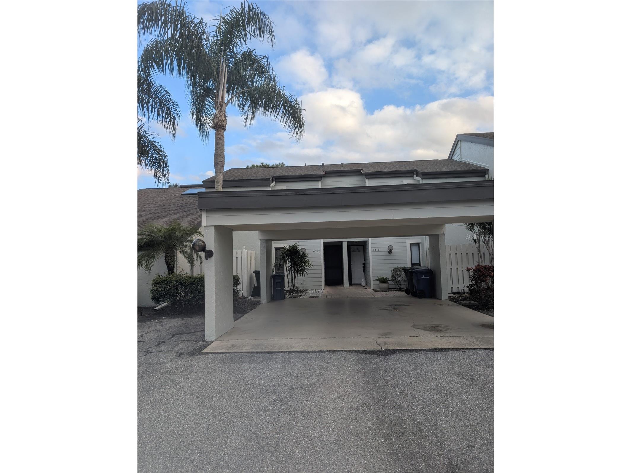 4313 Woodmans Chart #32 Sarasota FL 34235 A4681444 image1