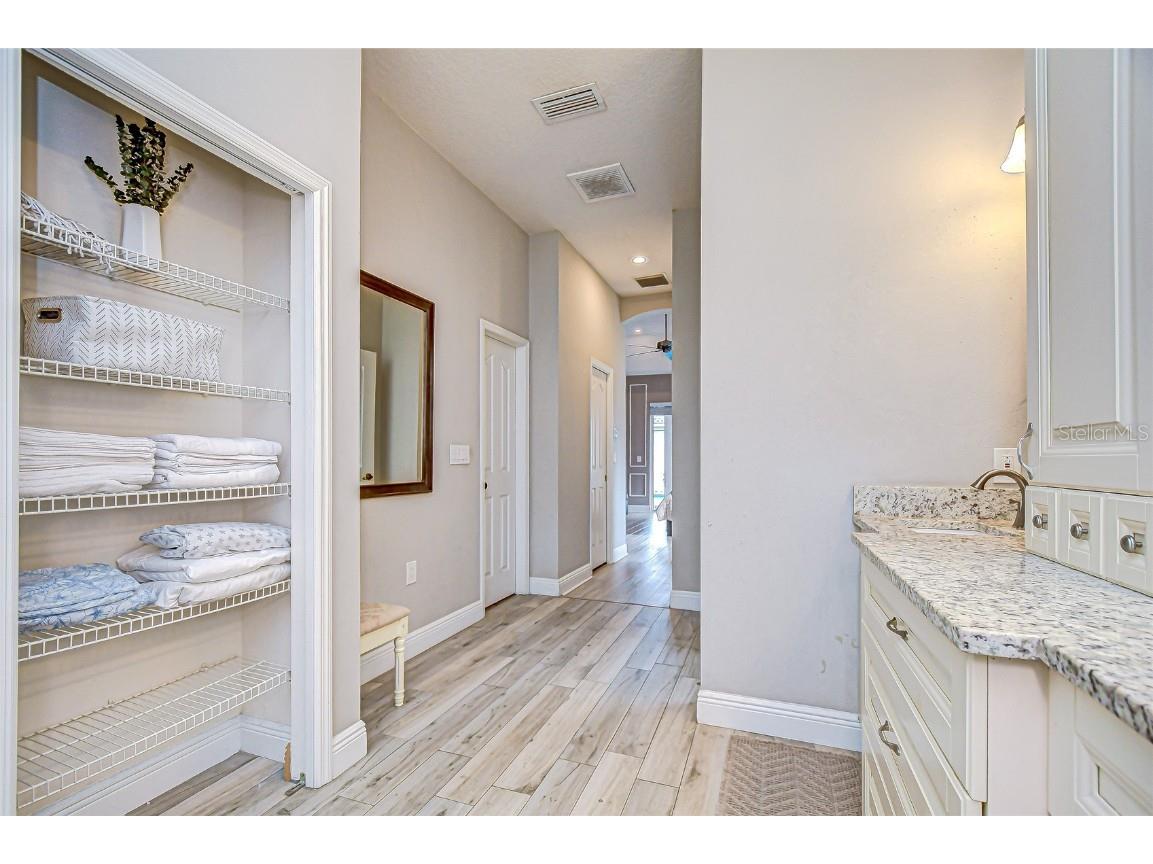 4314 Glendon Place Valrico FL 33596 TB8434010 image18