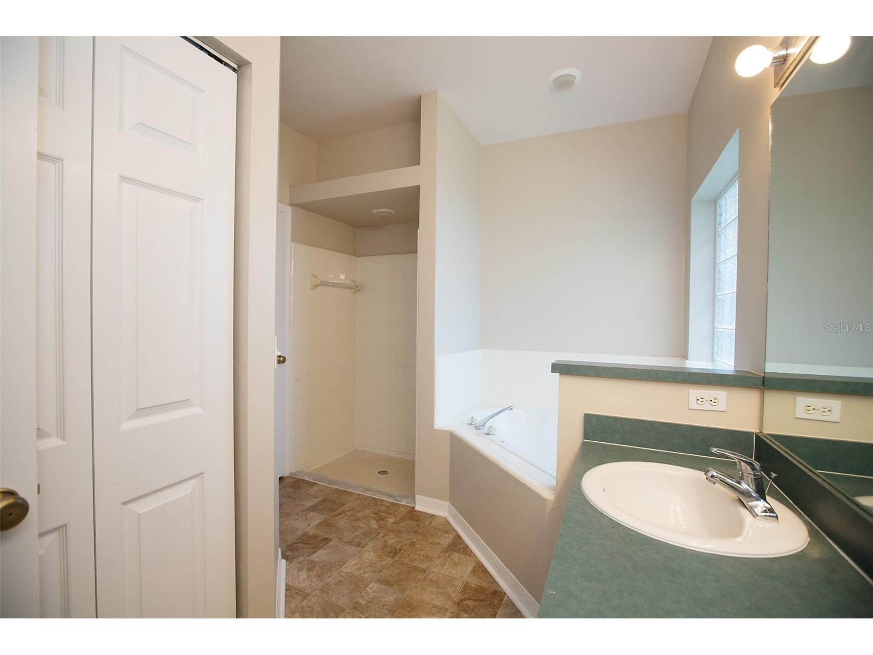 4314 NW 35th Street Gainesville FL 32605 GC541317 image15