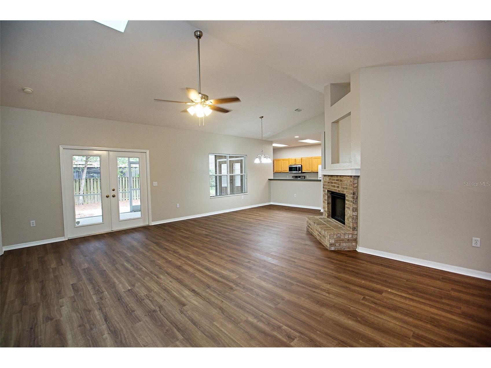4314 NW 35th Street Gainesville FL 32605 GC541317 image3
