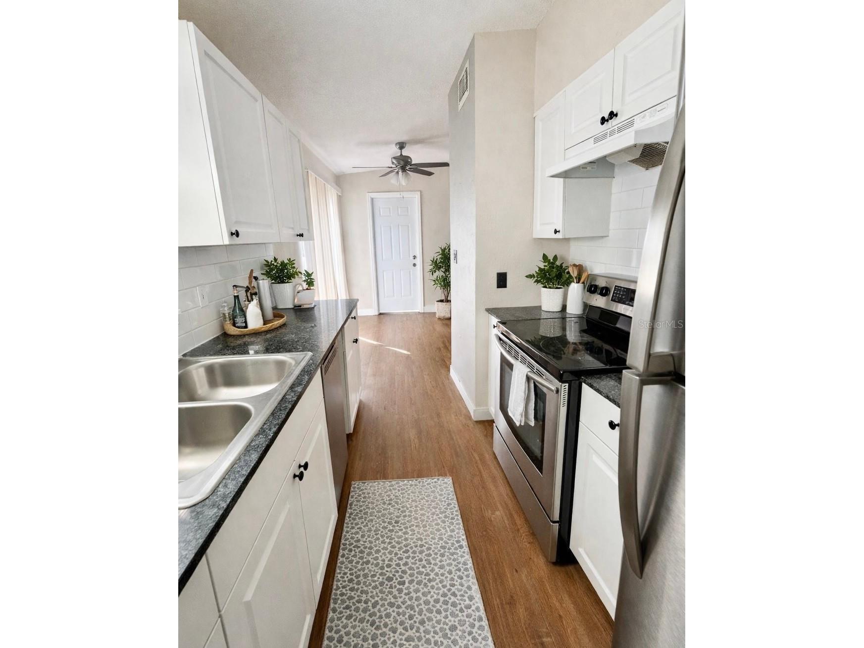 4314 Silver Star Road Orlando FL 32808 O6381603 image16