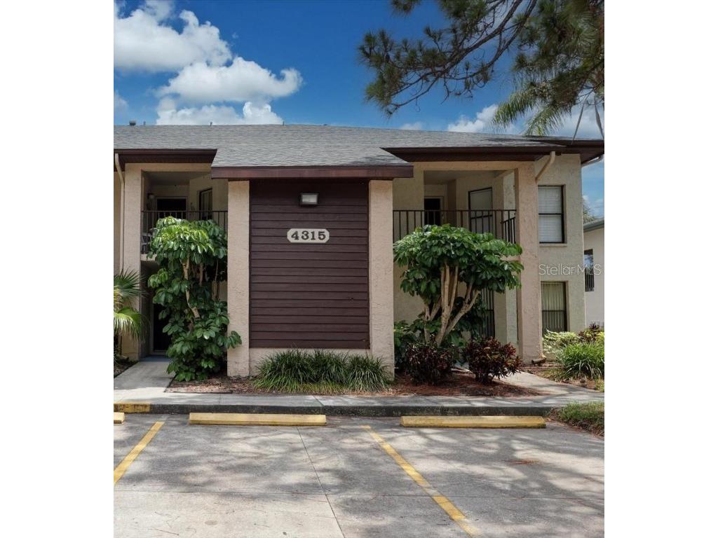 4315 45th Avenue W #103 Bradenton FL 34210 A4649149 image1