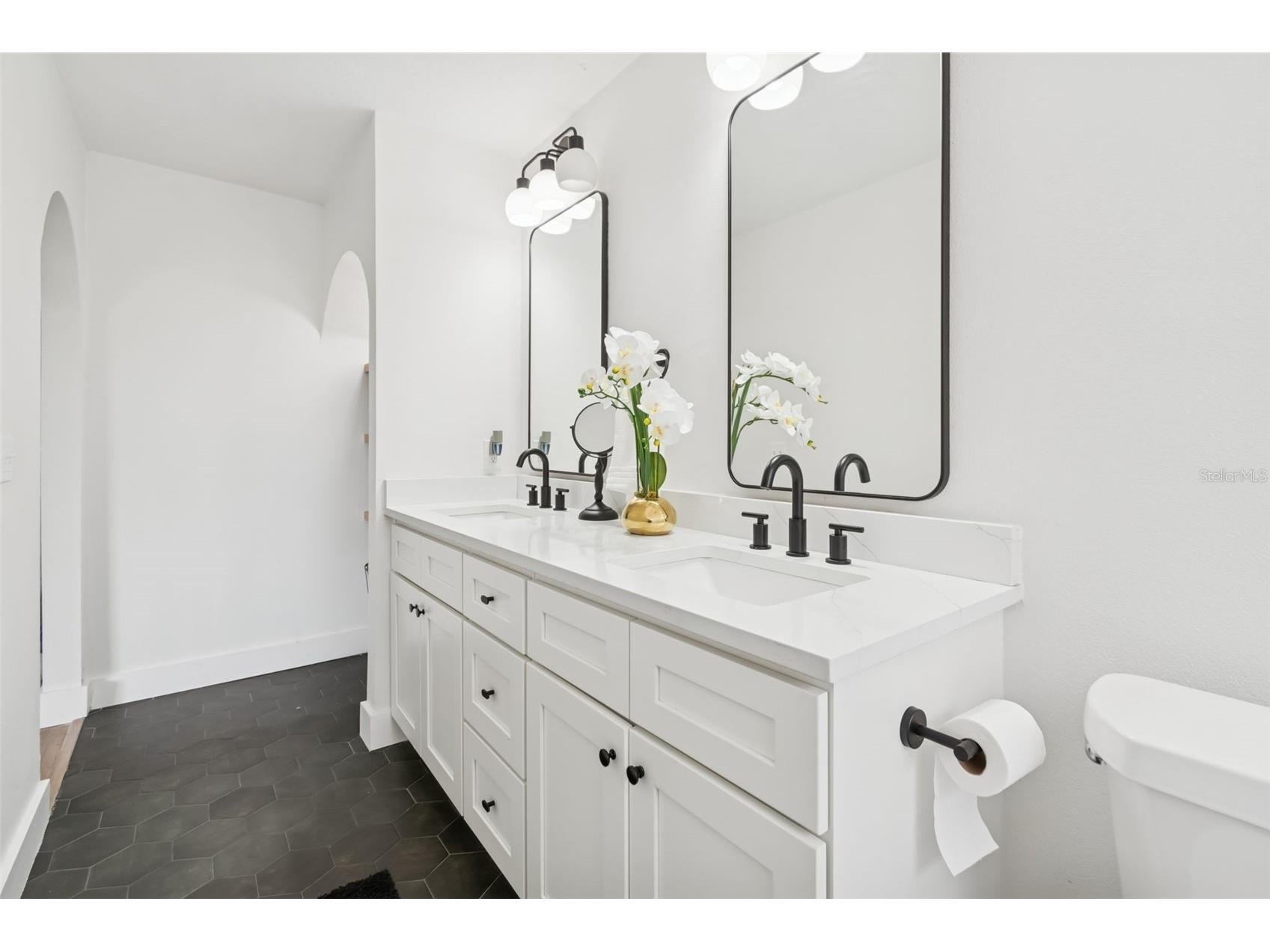 4315 Honey Vista Circle Tampa FL 33624 TB8465197 image19