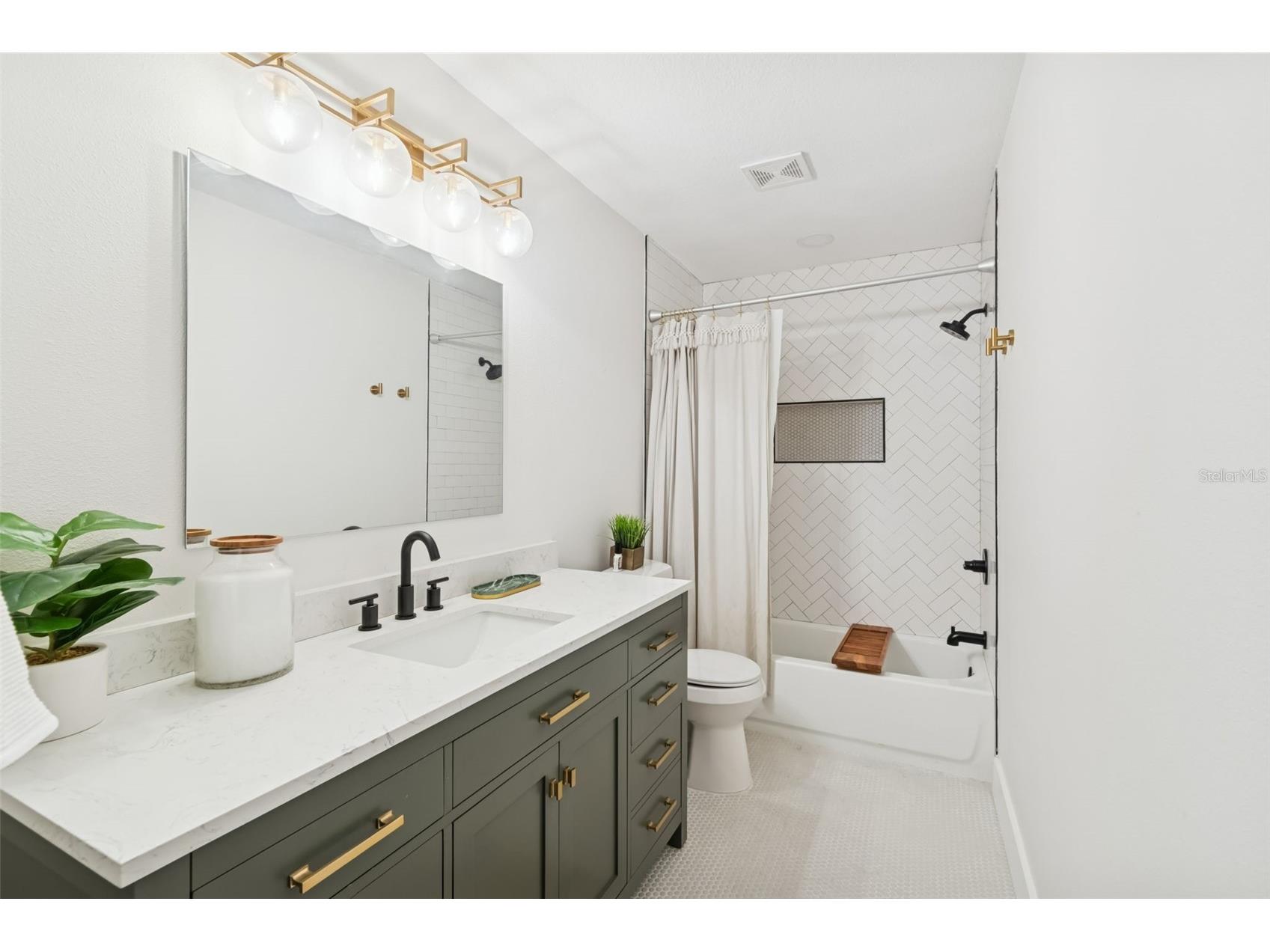 4315 Honey Vista Circle Tampa FL 33624 TB8465197 image27