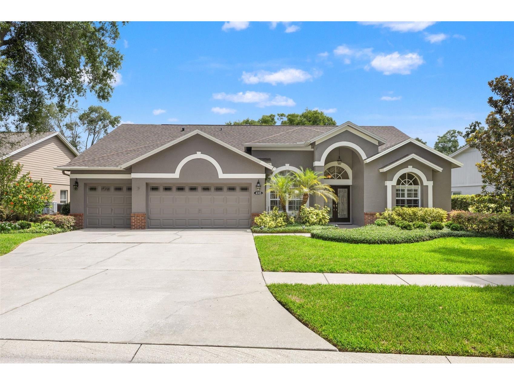 4315 Round Lake Court Tampa FL 33618 TB8514579 image1