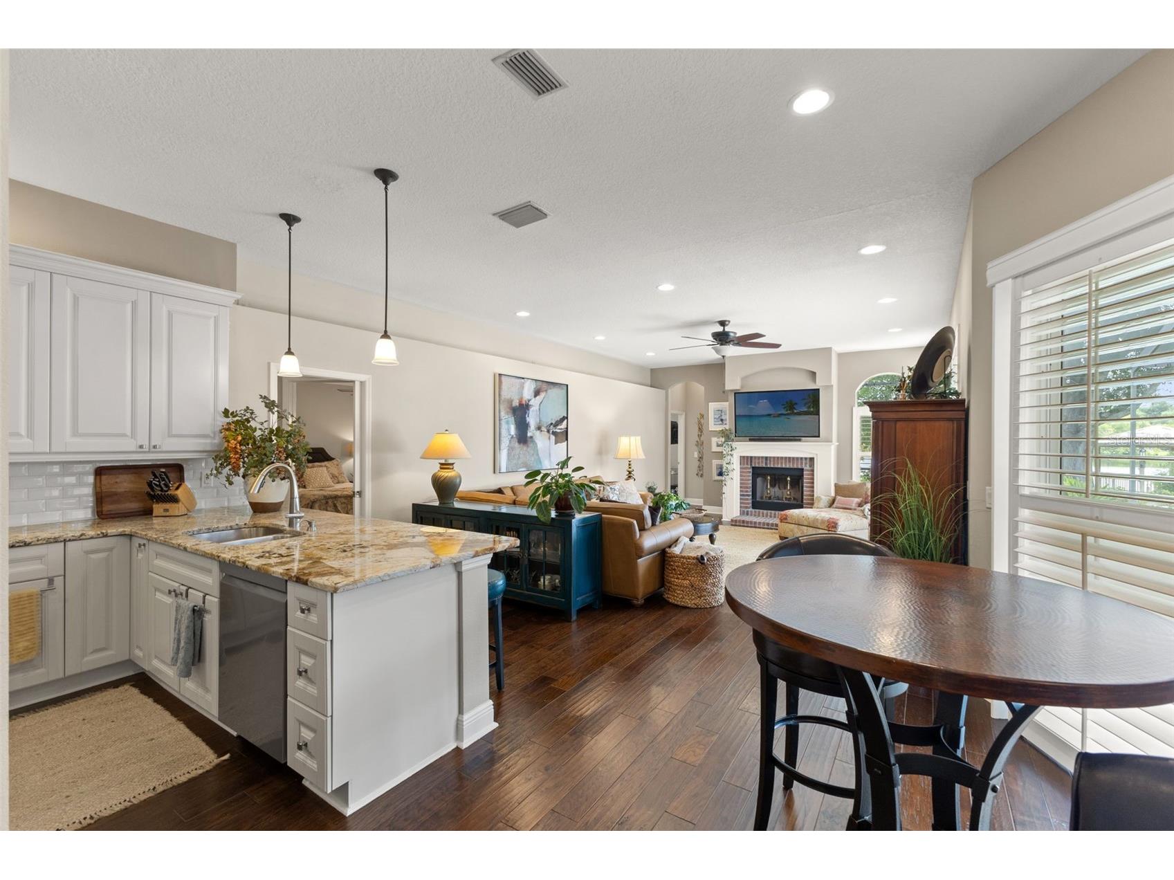 4315 Round Lake Court Tampa FL 33618 TB8514579 image11