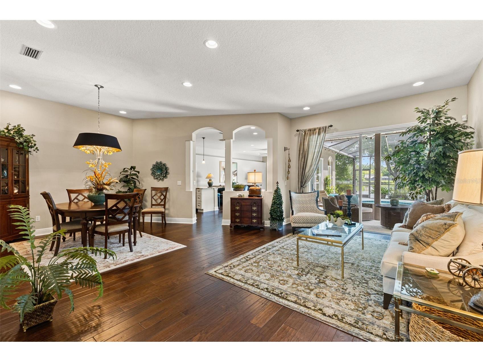 4315 Round Lake Court Tampa FL 33618 TB8514579 image6
