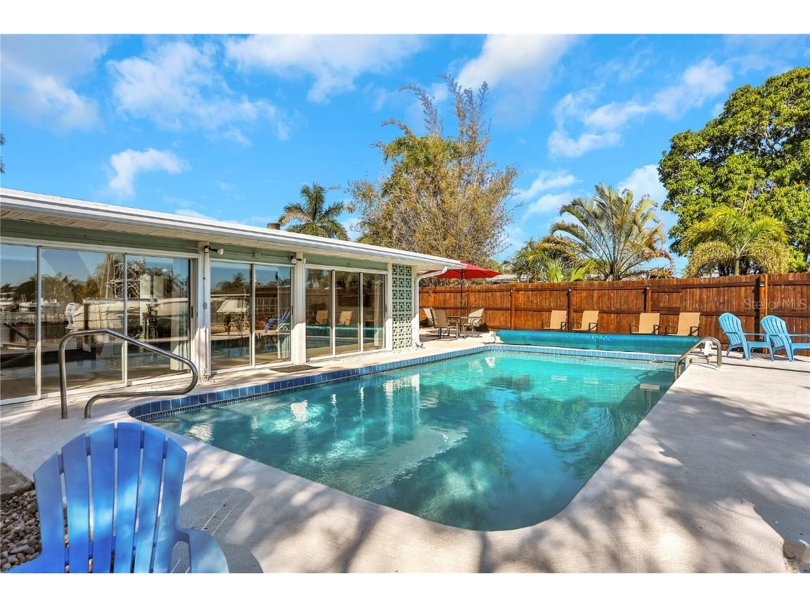 4315 Royal Palm Drive Bradenton FL 34210 A4523220 image2