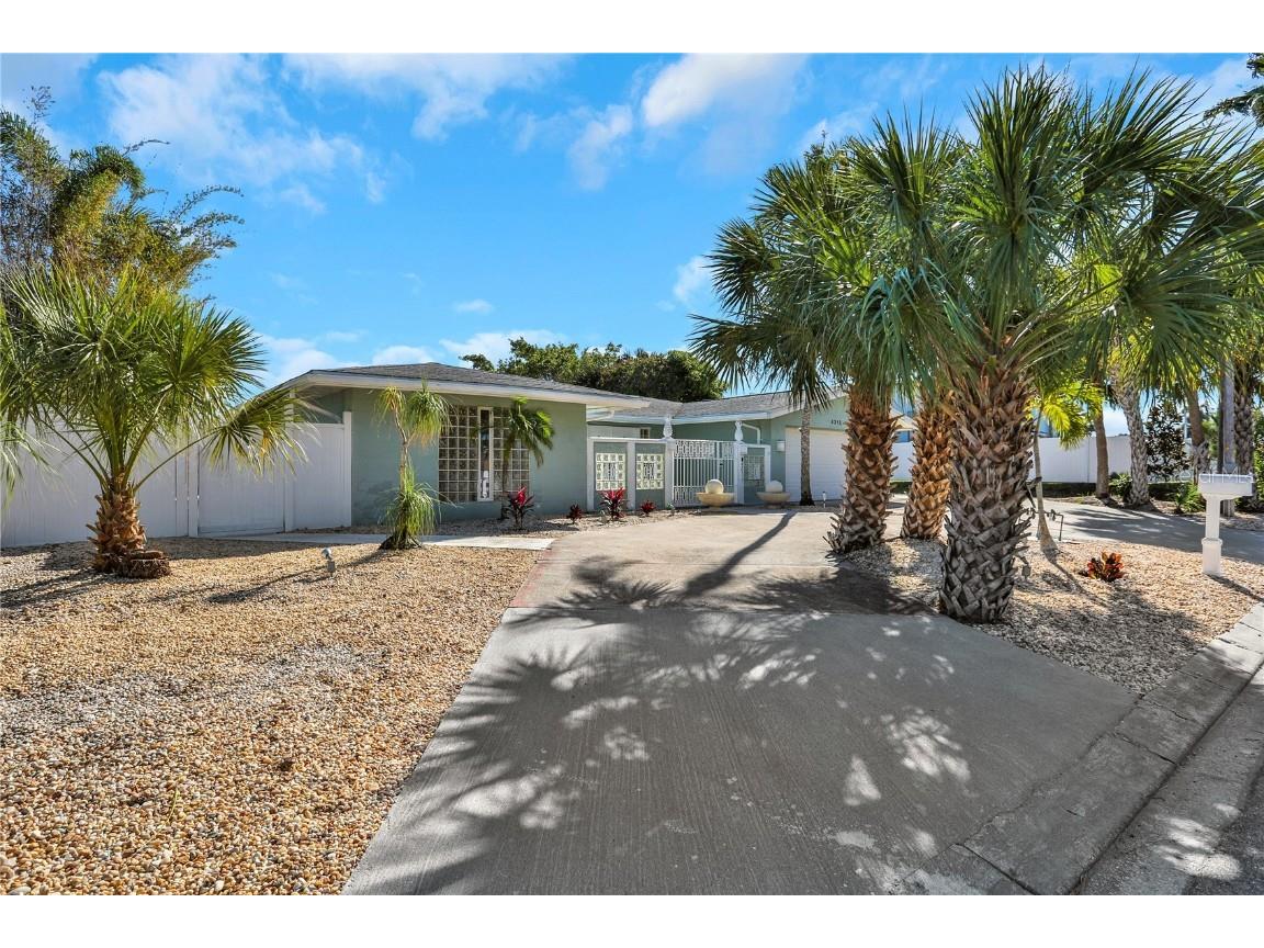 4315 Royal Palm Drive Bradenton FL 34210 A4523220 image39