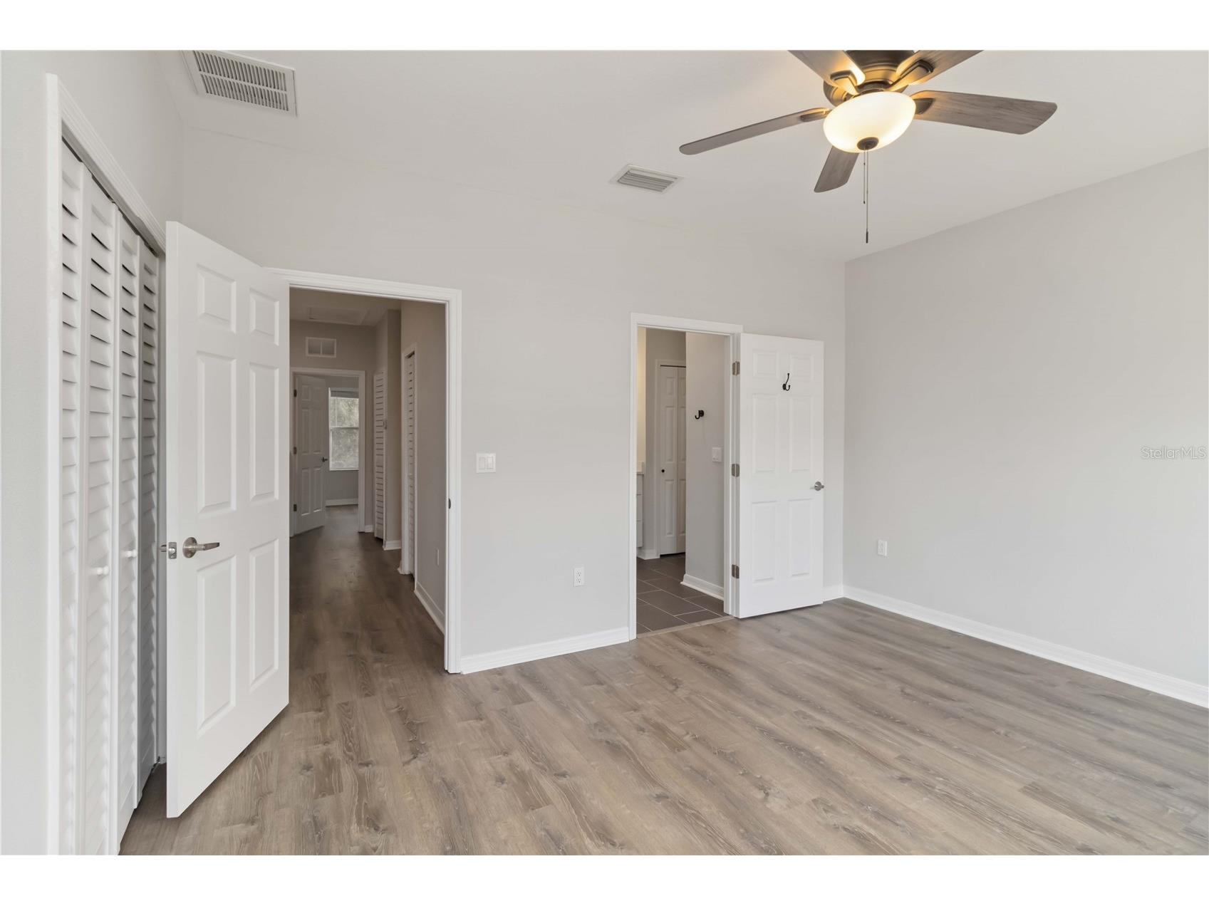 4315 Tyler Circle N Saint Petersburg FL 33709 TB8444360 image18