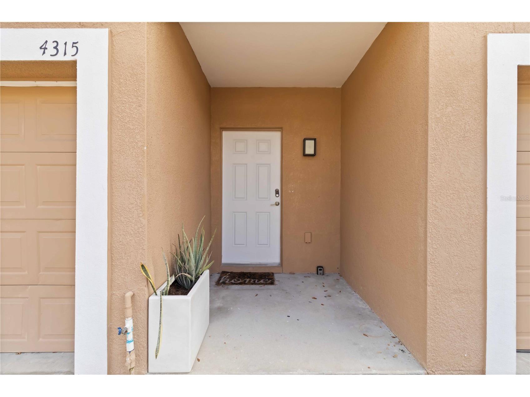 4315 Tyler Circle N Saint Petersburg FL 33709 TB8444360 image2