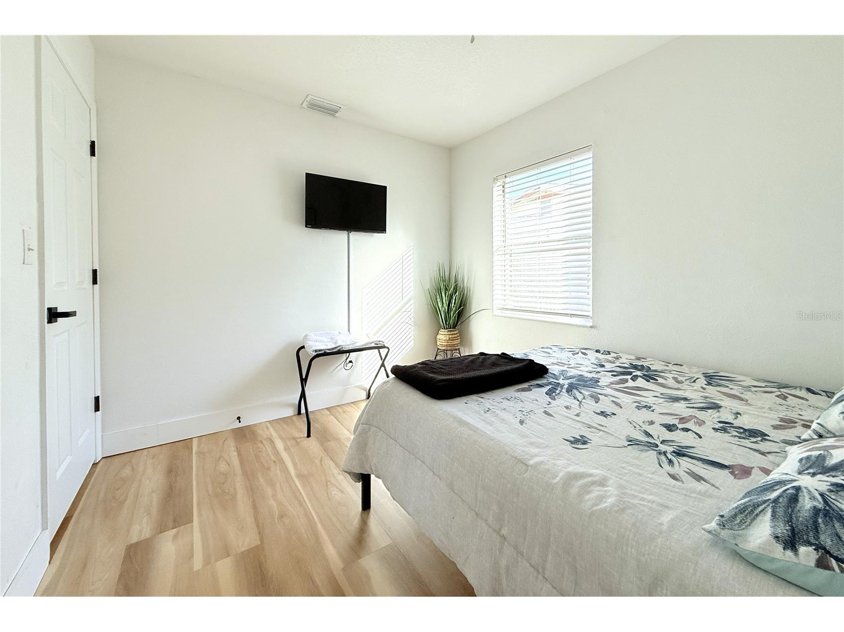 4316 Berkley Drive Tampa FL 33610 TB8464857 image35