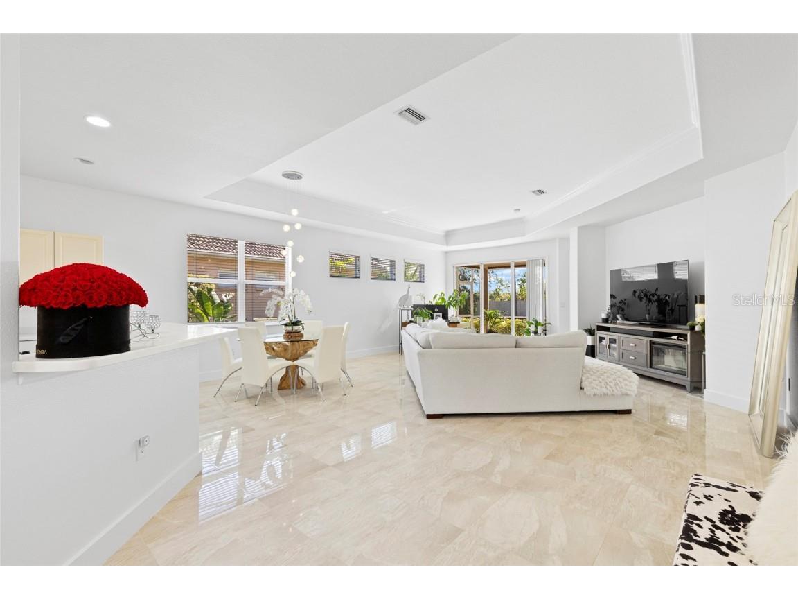 4316 Callista Lane Sarasota FL 34243 A4674352 image4