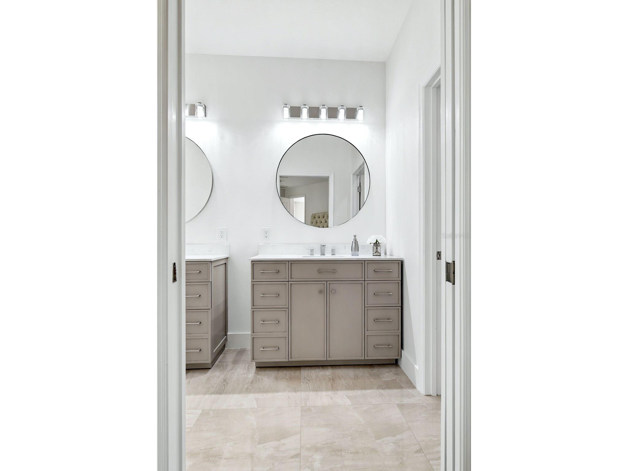 4316 Callista Lane Sarasota FL 34243 A4696912 image27