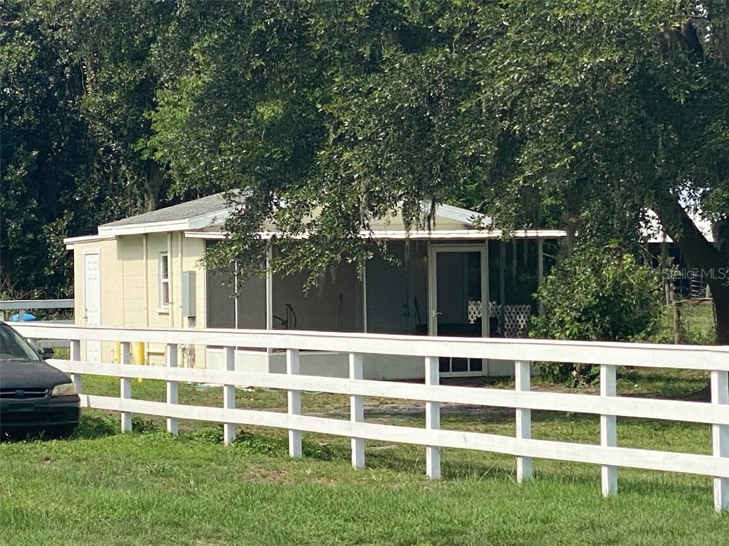 4316 E Knights Griffin Road Plant City FL 33565 TB8389453 image2