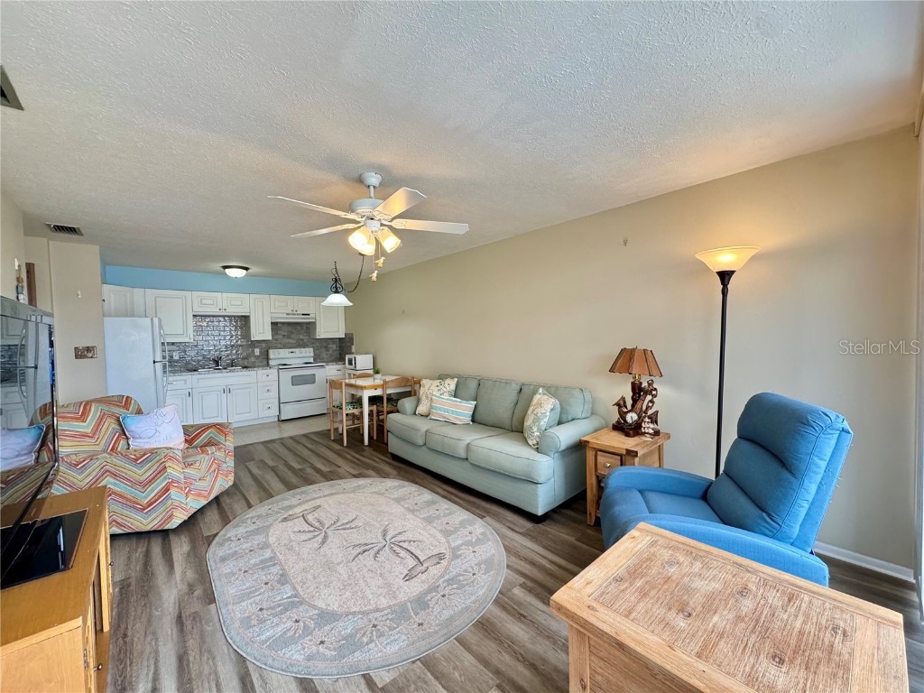 4316 Tahitian Gardens Circle #B Holiday FL 34691 A4671723 image3