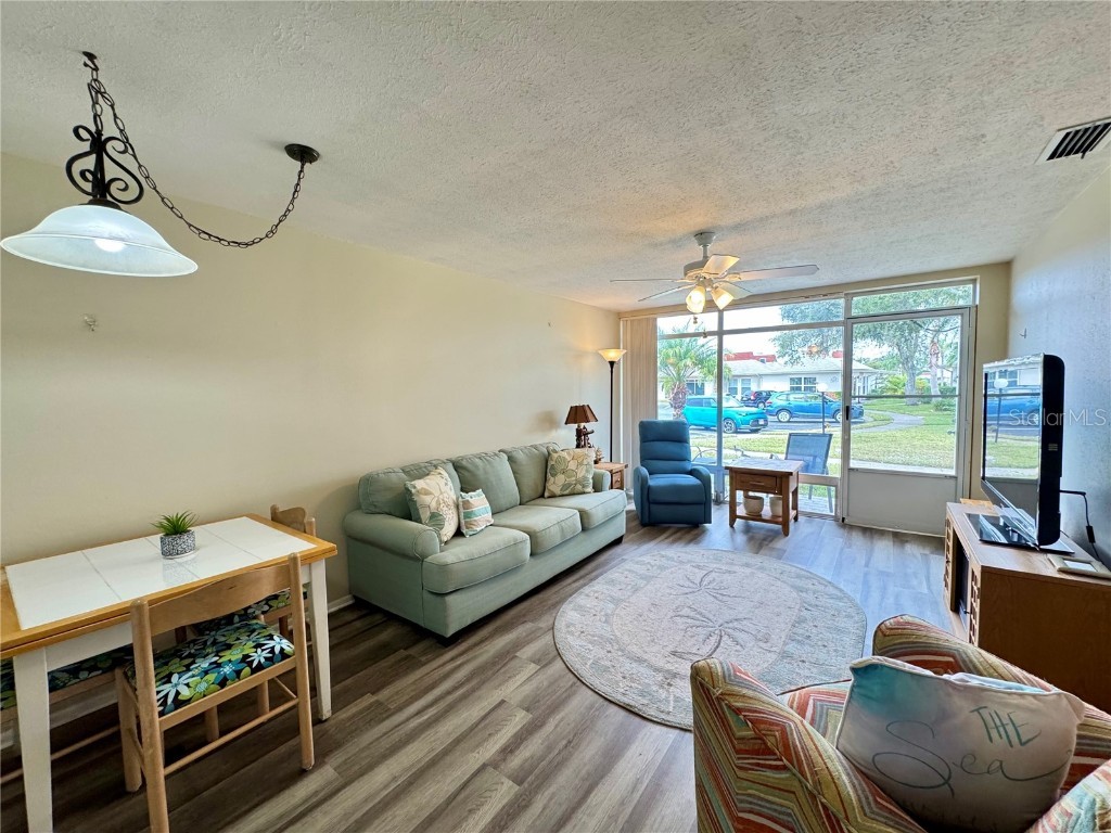 4316 Tahitian Gardens Circle #B Holiday FL 34691 A4671723 image6