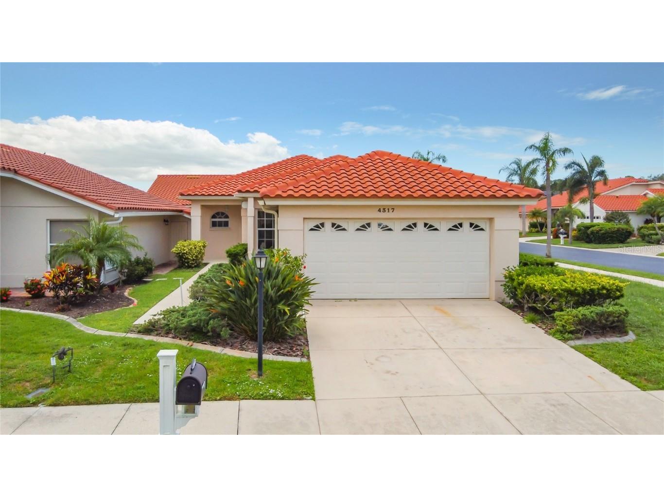 4317 Marcott Circle Sarasota FL 34233 A4577361 image1