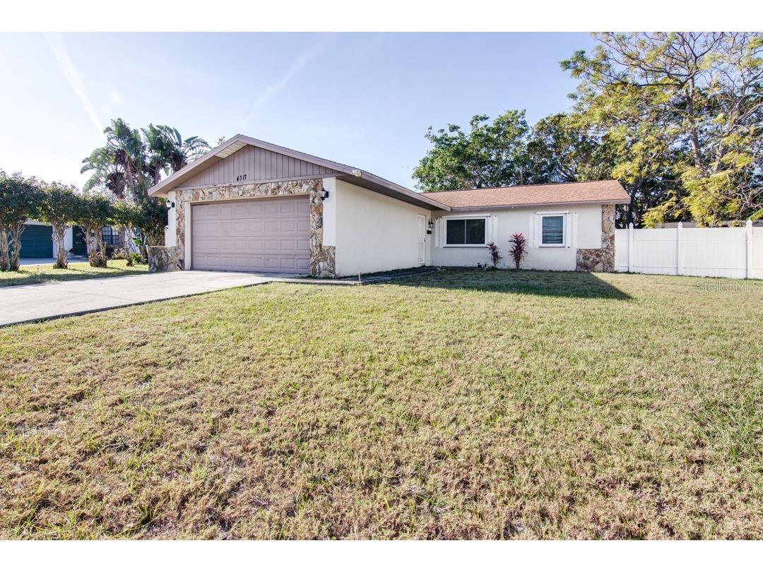 4317 Trout Drive SE Saint Petersburg FL 33705 T3421225 image1