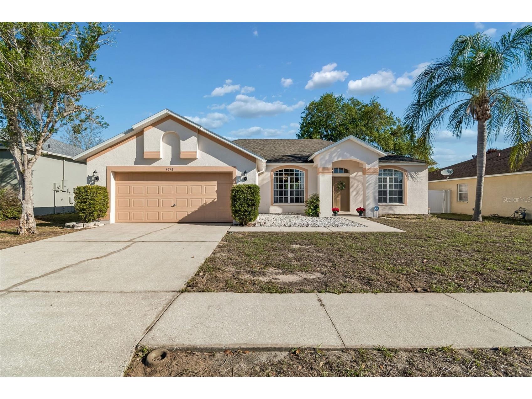 4318 Brandon Ridge Drive Valrico FL 33594 L4960178 image1