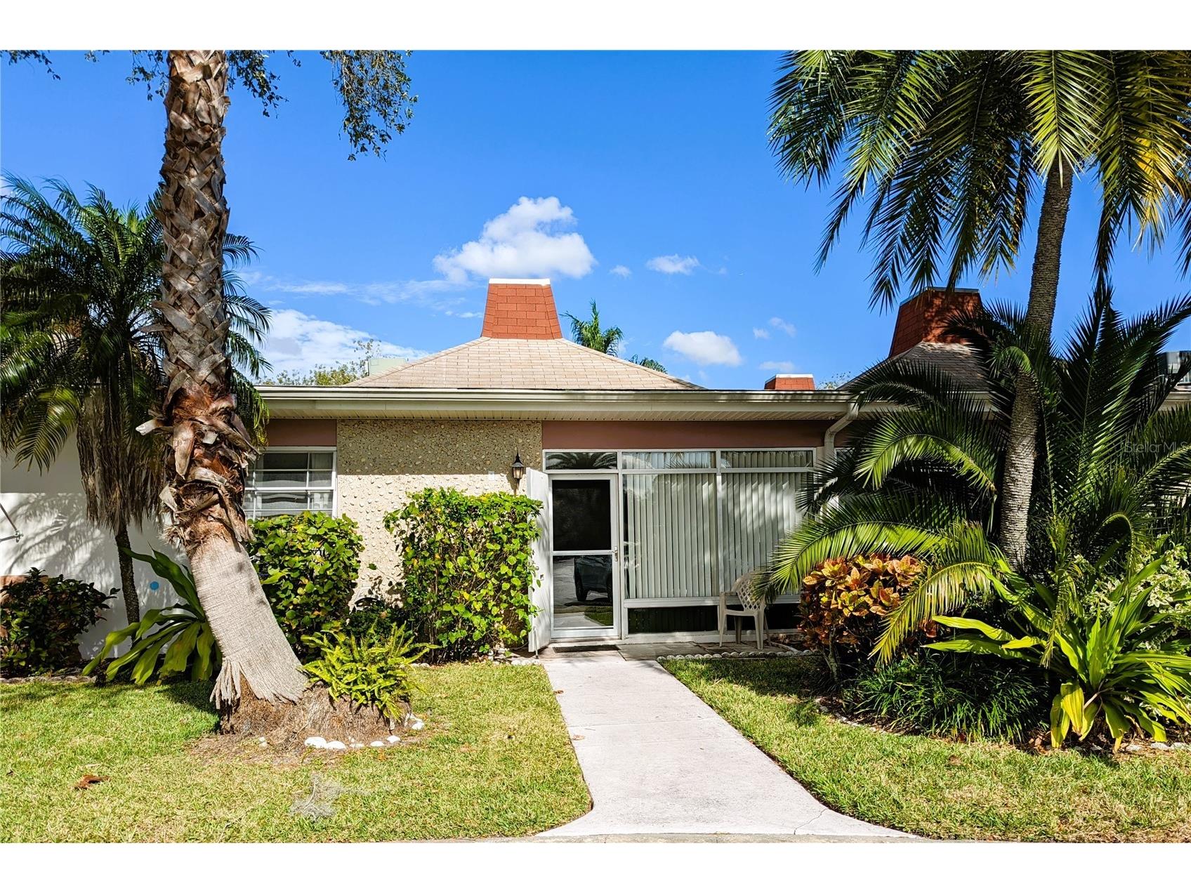 4318 Tahitian Gardens Circle #B Holiday FL 34691 TB8494072 image1