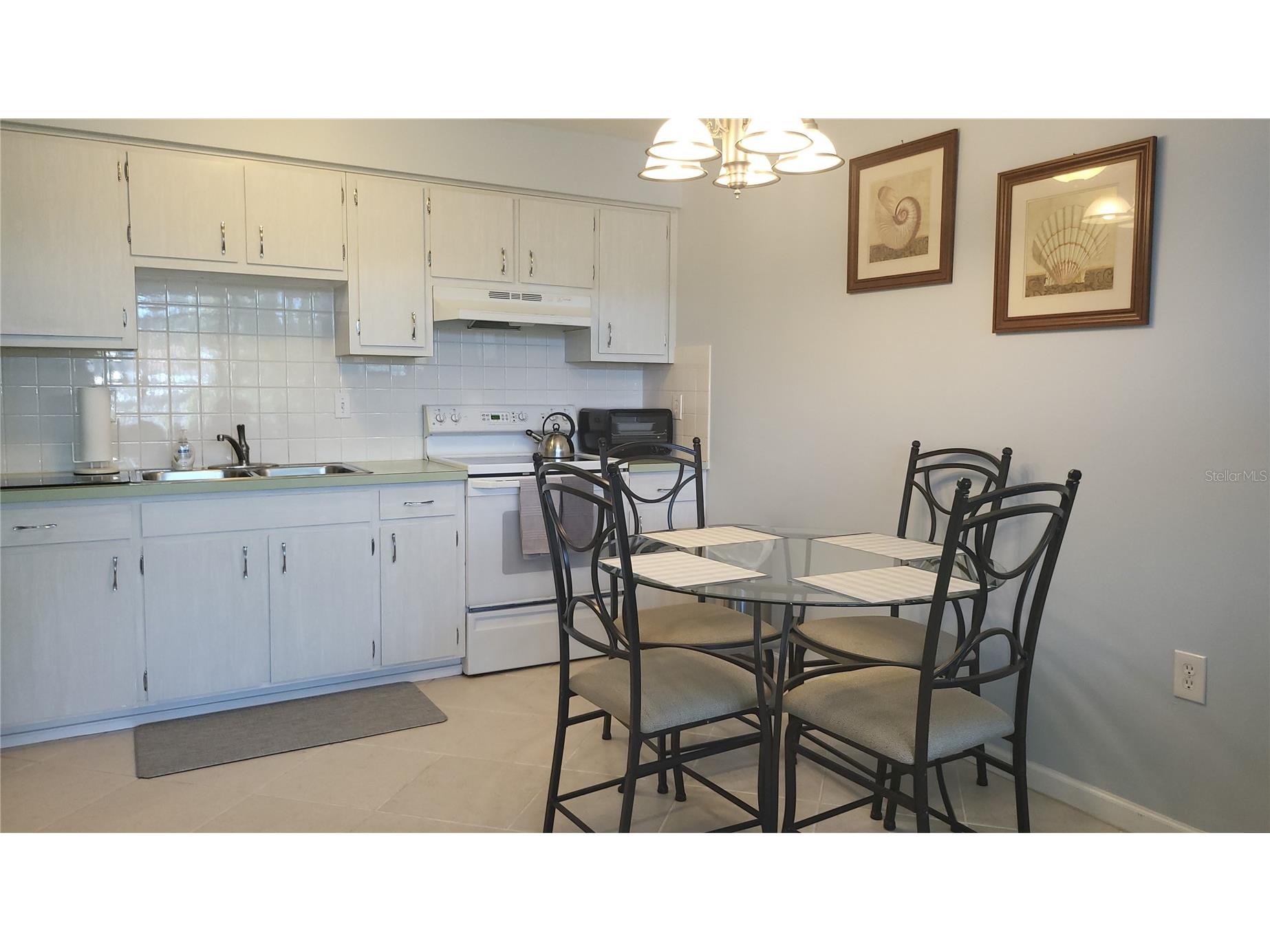 4318 Tahitian Gardens Circle #B Holiday FL 34691 TB8494072 image17