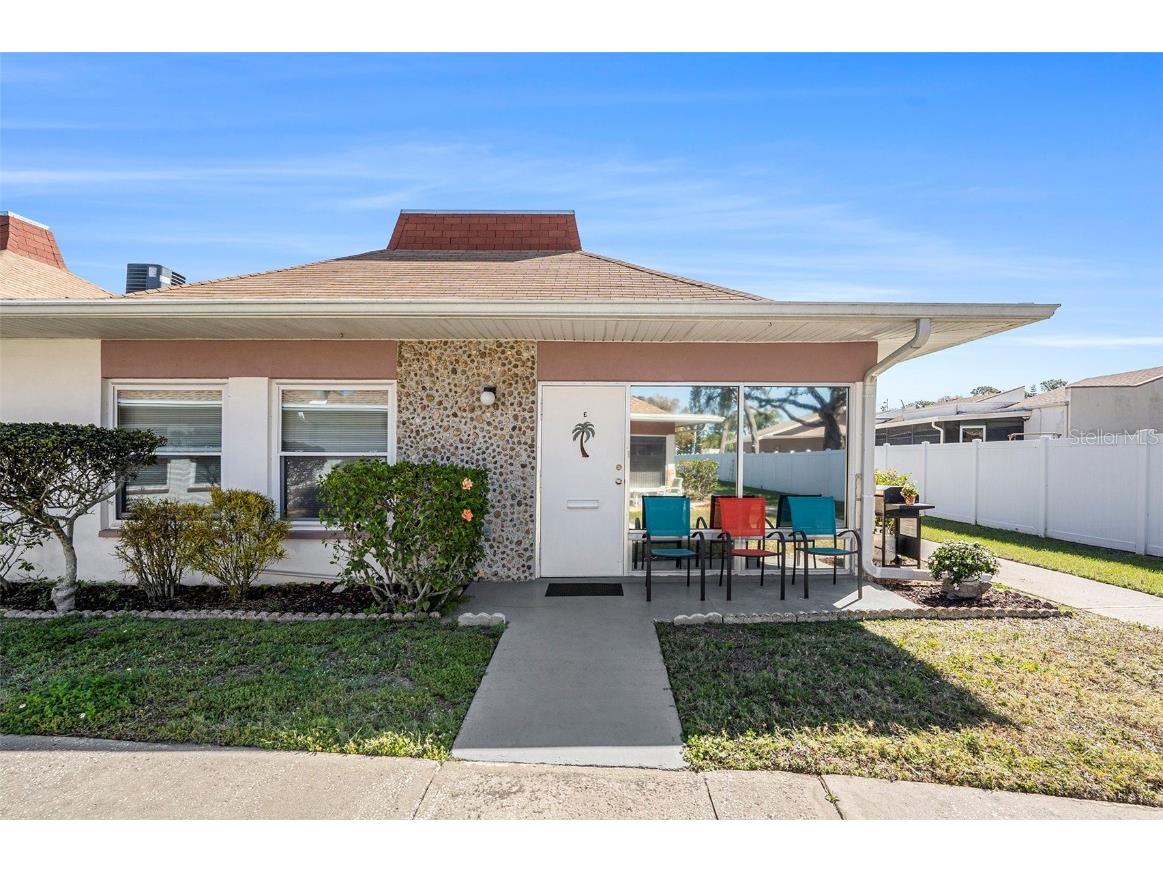4319 Tahitian Gardens Circle #E Holiday FL 34691 TB8357483 image1