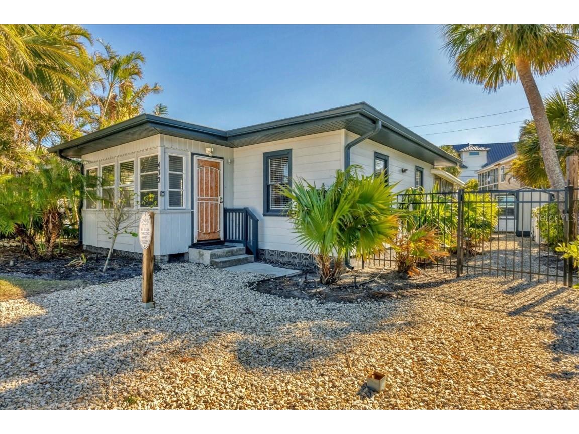 432 Avenida De Mayo Sarasota FL 34242 A4632481 image1