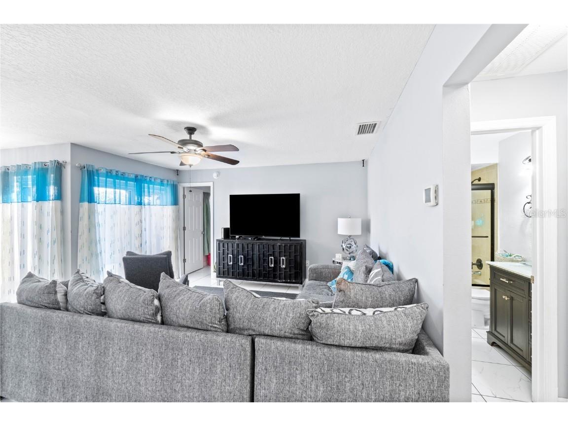 432 Hunter Circle Kissimmee FL 34758 S5133007 image8