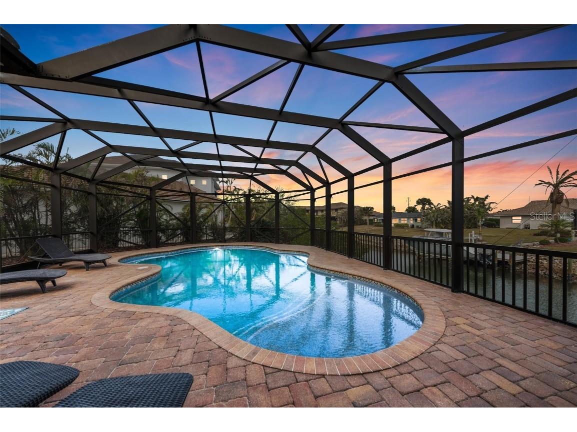 432 Sorrento Drive Osprey FL 34229 A4669597 image3