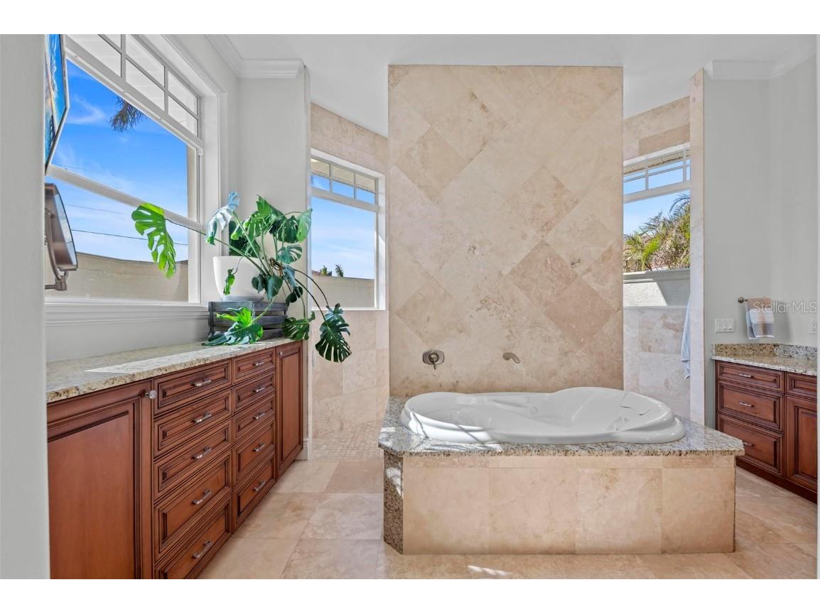 432 Sorrento Drive Osprey FL 34229 A4669597 image40