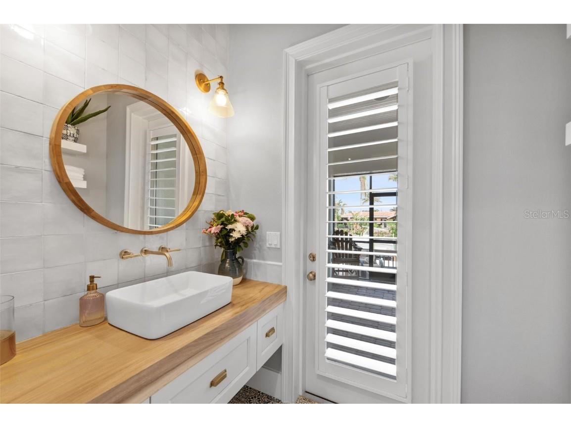 432 Sorrento Drive Osprey FL 34229 A4669597 image46