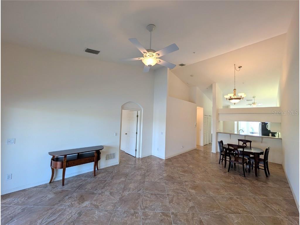 432 Sunset Lake Boulevard #205 Venice FL 34292 A4672597 image4