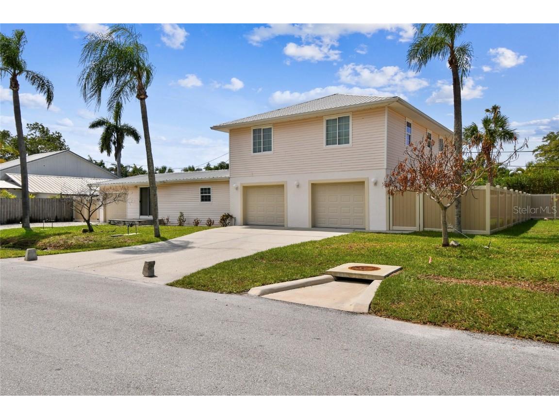 4320 123rd Street W Cortez FL 34215 A4584431 image1