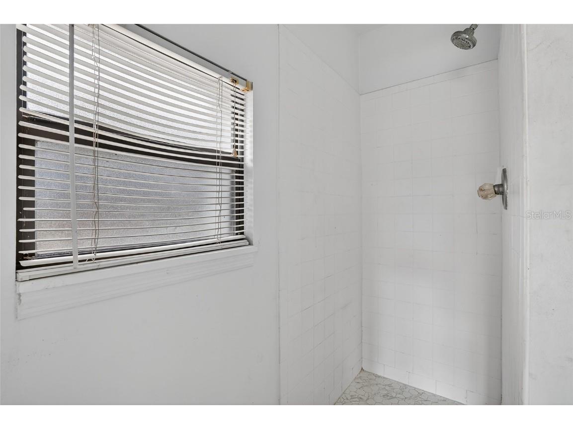 4320 44th Street N Saint Petersburg FL 33714 TB8456148 image24