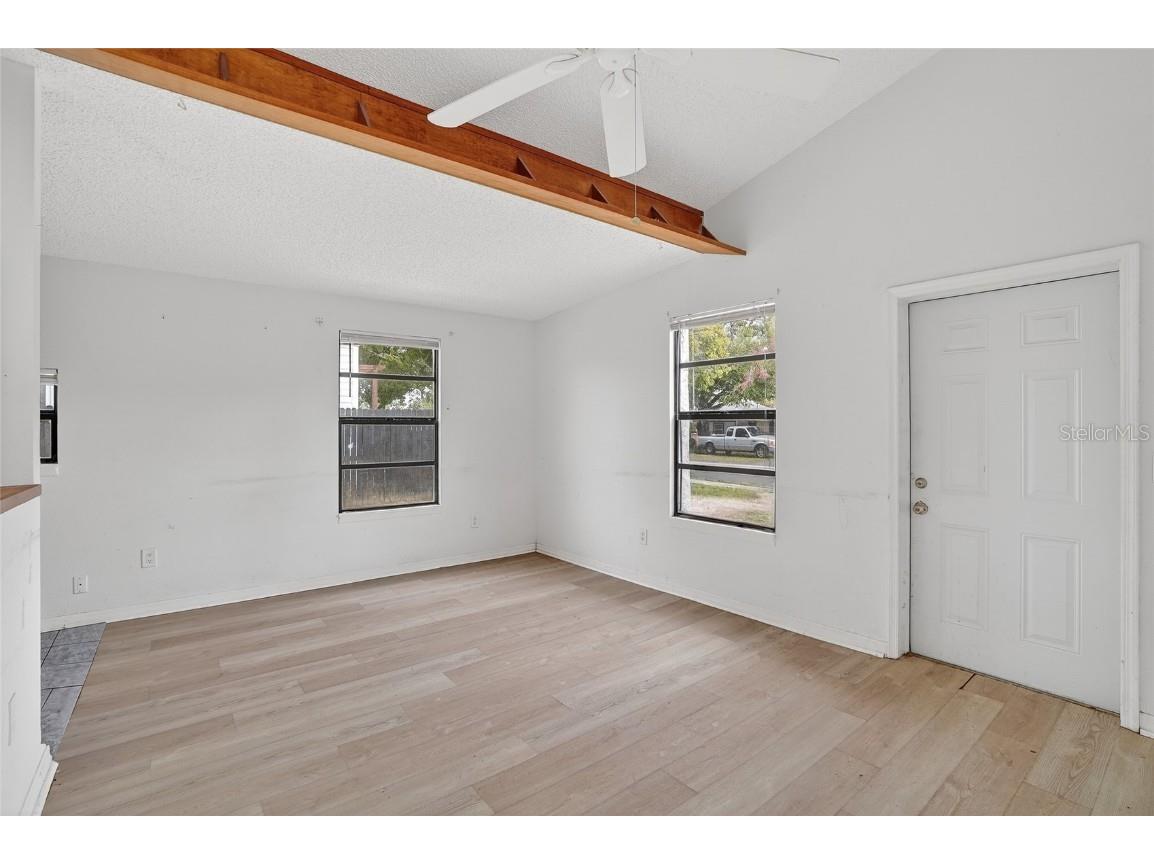 4320 44th Street N Saint Petersburg FL 33714 TB8456148 image9