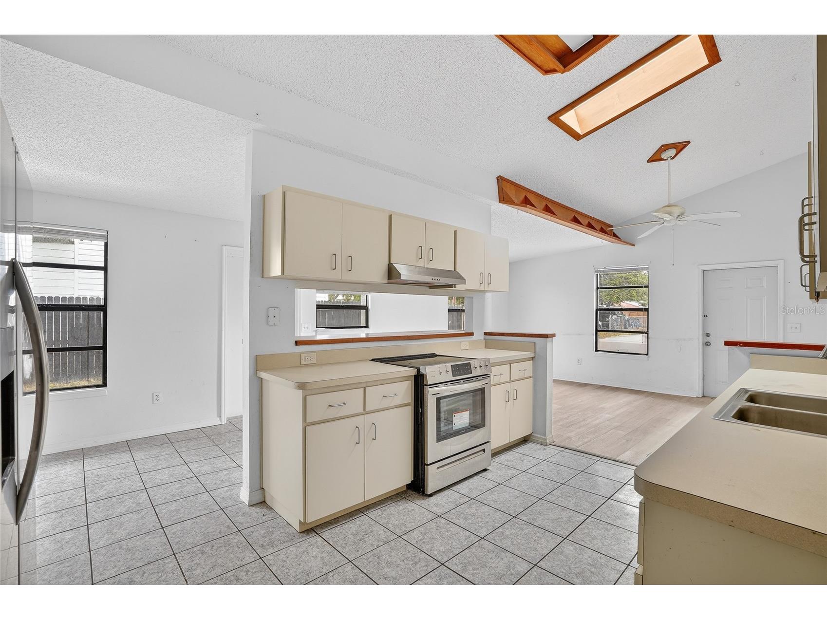 4320 44th Street N Saint Petersburg FL 33714 TB8514897 image14