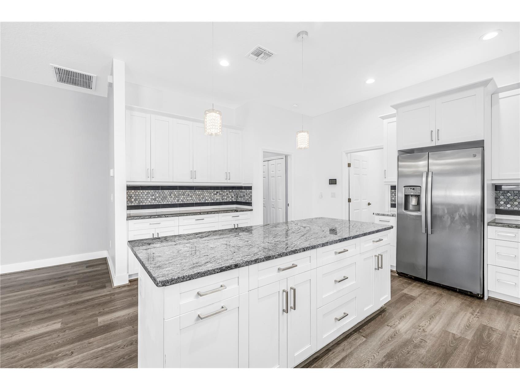 4320 56th Avenue N Saint Petersburg FL 33714 TB8487025 image14
