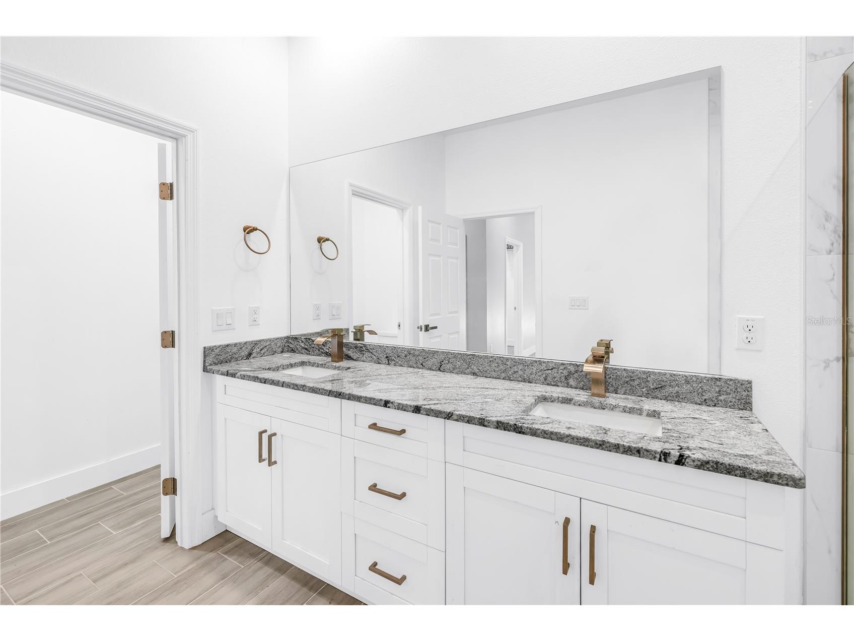 4320 56th Avenue N Saint Petersburg FL 33714 TB8487025 image25