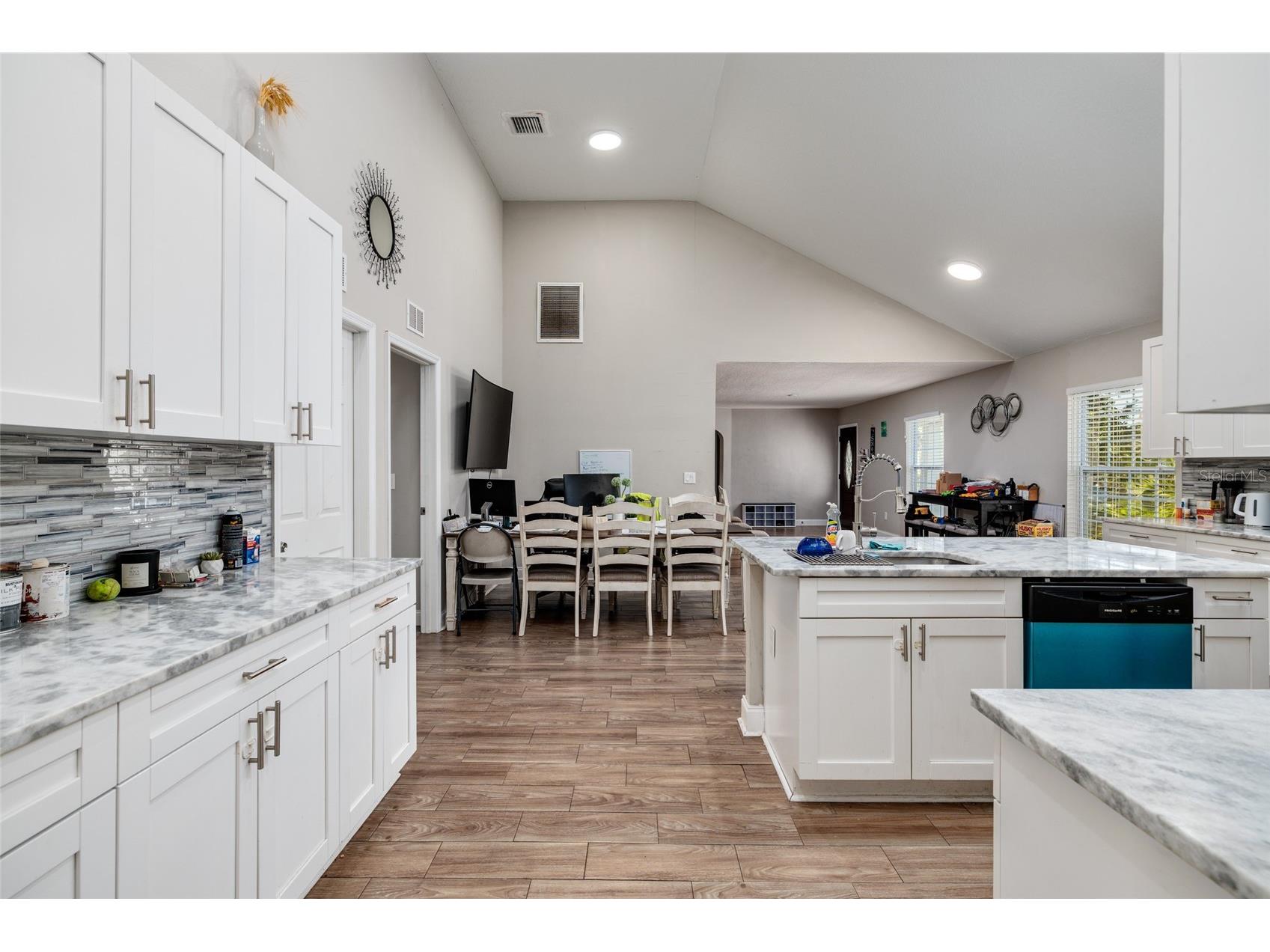 4320 8th Avenue N Saint Petersburg FL 33713 TB8430747 image12