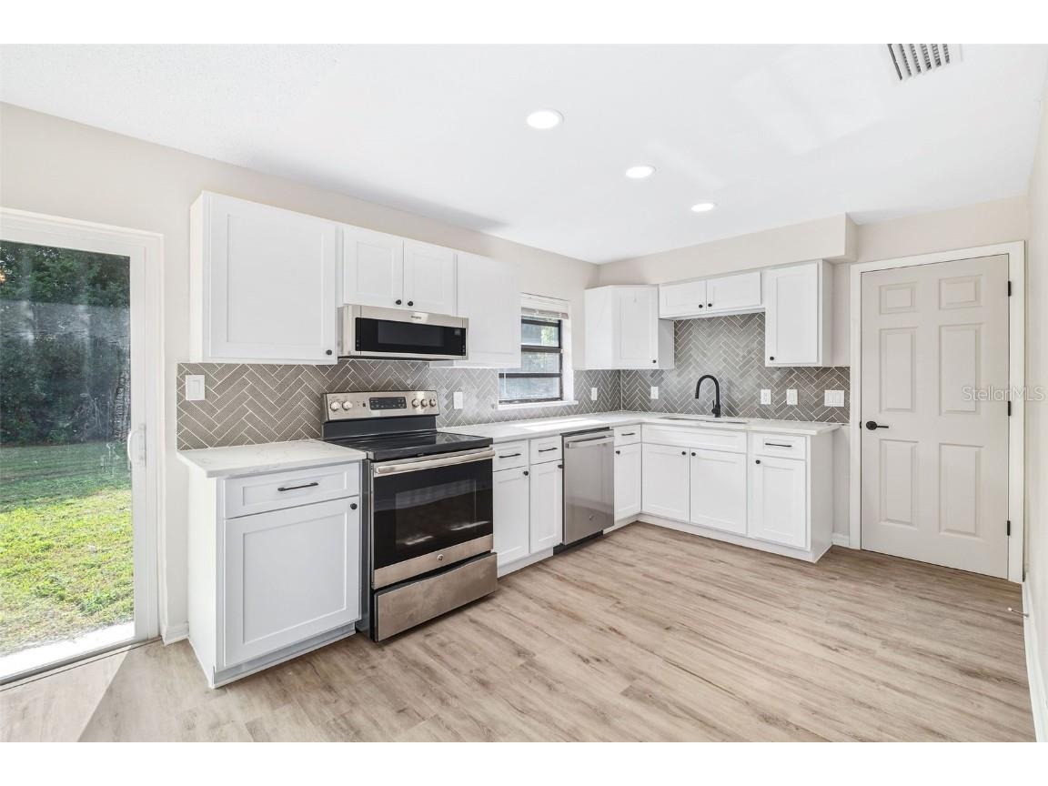 4320 Carousel Road Orlando FL 32808 O6364871 image6