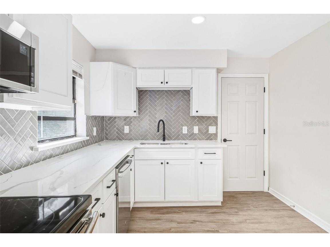 4320 Carousel Road Orlando FL 32808 O6364871 image7