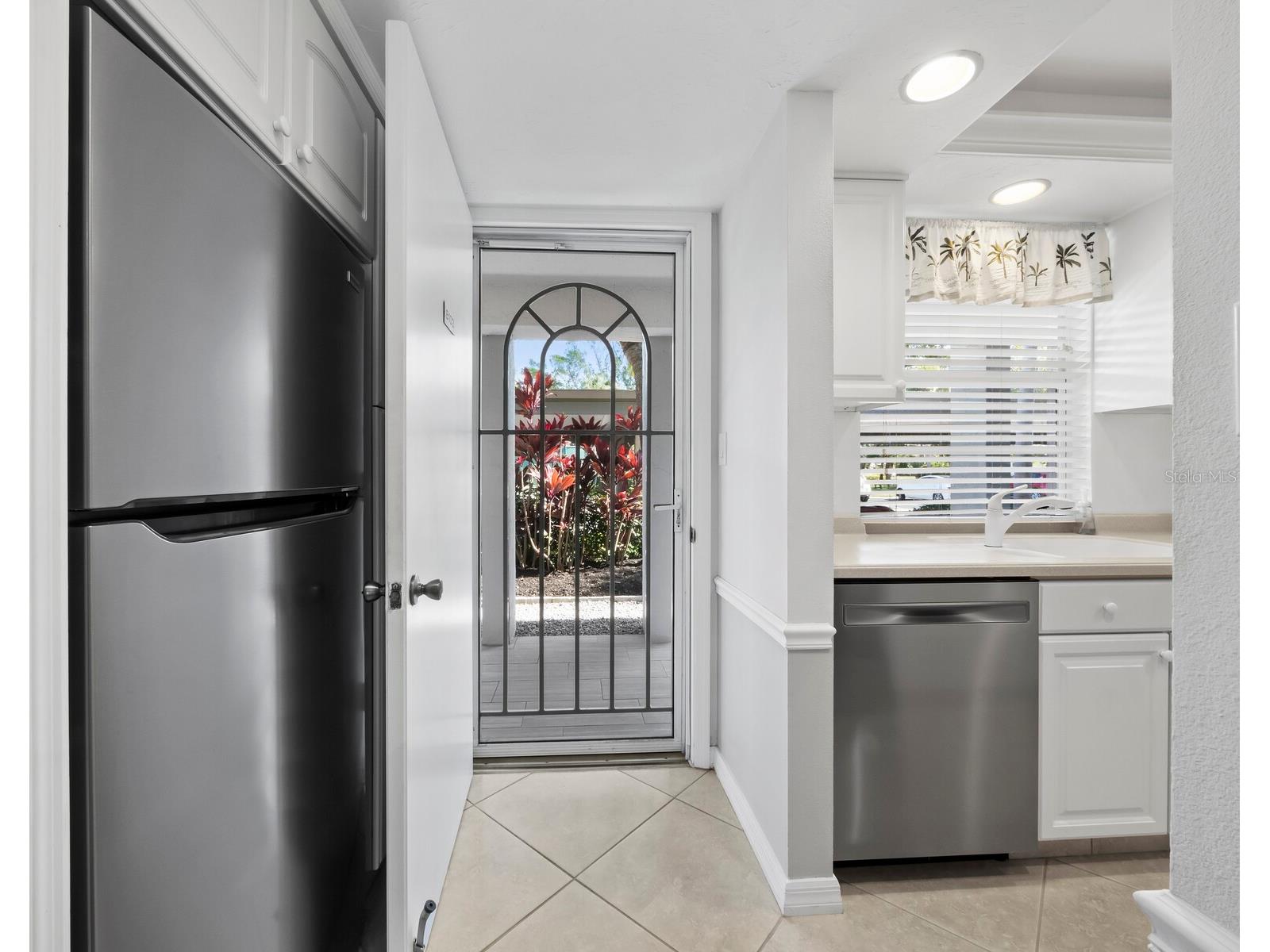 4320 Falmouth Drive #103 Longboat Key FL 34228 - INTRACOASTAL WATERWAY A4681530 image5